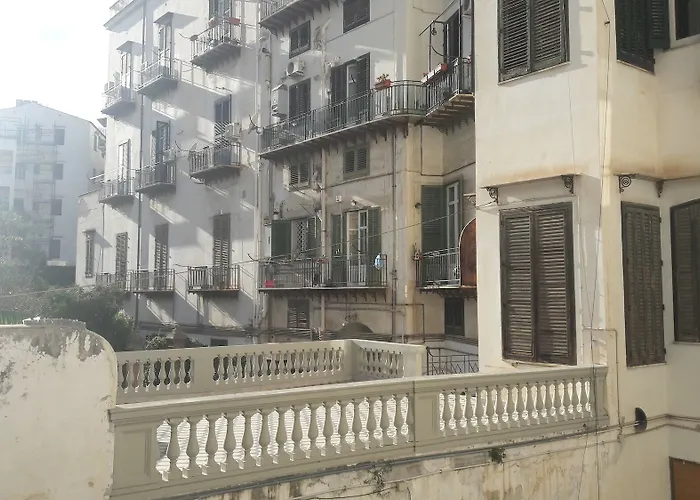 Dimora Centrowell بيت ضيافة باليرمو
